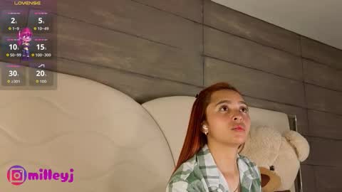 milleyjones_ online show from September 24, 2025, 7:50 pm