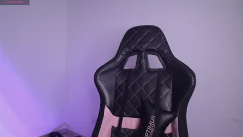 Snapshot of millie_bobby_ chatting on April 30, 2026, 9:52 pm Millie Bobby online show from April 30, 2026, 9:52 pm