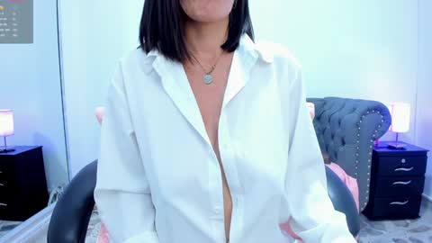 Snapshot of millie_brown21 chatting on January 25, 2025, 5:19 pm Millie online show from January 25, 2025, 5:19 pm