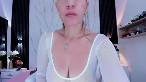 Snapshot of millie_brown21 chatting on October 12, 2025, 12:59 pm Millie online show from October 12, 2025, 12:59 pm
