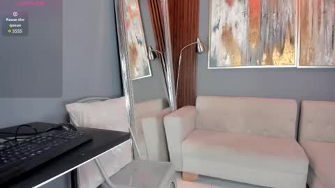 millie_jhones online show from November 26, 2025, 12:17 pm