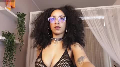 Snapshot of millie_volturi chatting on May 29, 2026, 1:31 pm millie_volturi online show from May 29, 2026, 1:31 pm