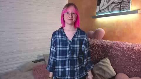 Snapshot of millykk chatting on November 10, 2025, 8:02 am Milly online show from November 10, 2025, 8:02 am