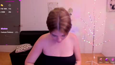 Snapshot of millysandler chatting on December 15, 2024, 11:31 pm Milly online show from December 15, 2024, 11:31 pm