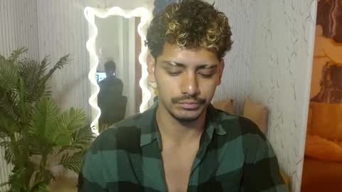 milo_tay online show from March 25, 2026, 11:49 am