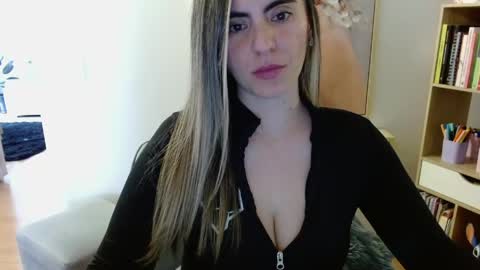 Camila   online show from March 19, 2026, 3:27 pm