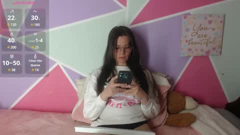 Mily Miley online show from March 10, 2025, 3:20 pm