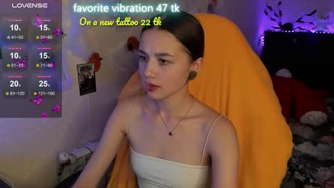 Snapshot of milyamess chatting on October 26, 2025, 3:51 pm Emily online show from October 26, 2025, 3:51 pm