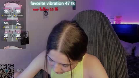 Snapshot of milyamess chatting on November 27, 2025, 5:48 pm Emily online show from November 27, 2025, 5:48 pm