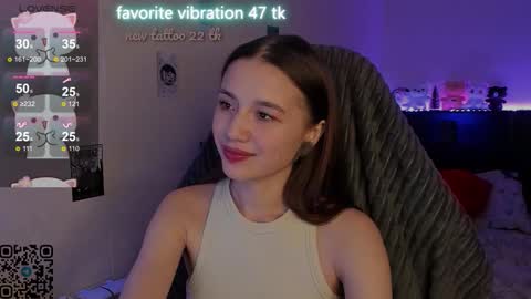 Snapshot of milyamess chatting on December 3, 2025, 4:27 pm Emily online show from December 3, 2025, 4:27 pm