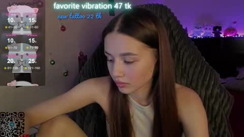 Snapshot of milyamess chatting on January 8, 2026, 5:48 pm Emily online show from January 8, 2026, 5:48 pm