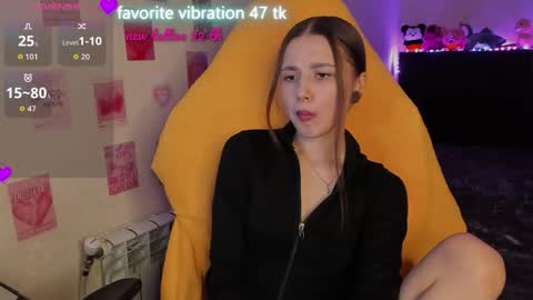 Snapshot of milyamess chatting on March 26, 2026, 4:12 pm Emily online show from March 26, 2026, 4:12 pm