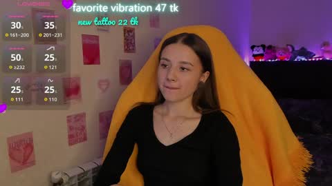Snapshot of milyamess chatting on April 2, 2026, 5:43 pm Emily online show from April 2, 2026, 5:43 pm