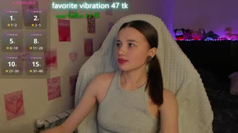 Snapshot of milyamess chatting on May 1, 2026, 5:39 pm Emily online show from May 1, 2026, 5:39 pm