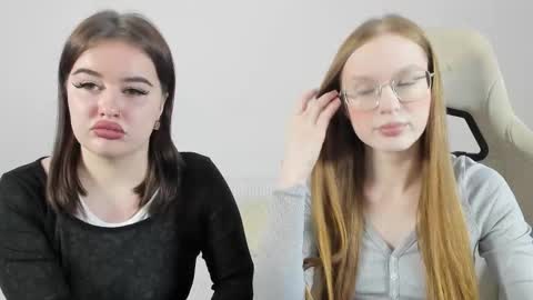 Milena and Jasper online show from February 2, 2026, 5:11 pm