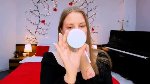 Kelly online show from March 7, 2025, 6:13 am