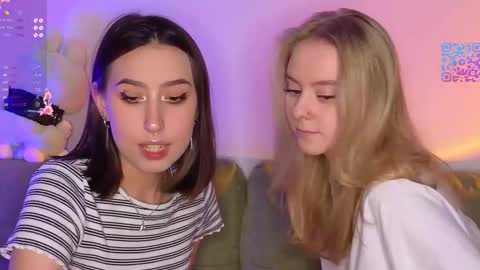 Snapshot of mimipaws chatting on March 12, 2026, 8:04 pm MilaBlack and StacyBlonde Today unboxing Lovens OMG online show from March 12, 2026, 8:04 pm