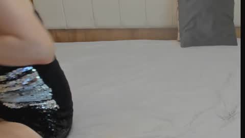 mimixo99 online show from October 30, 2025, 9:04 pm