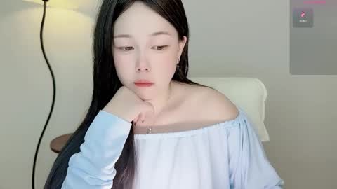 mimmouo online show from February 26, 2026, 2:54 am