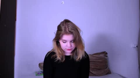 hi Im Mina  online show from January 26, 2025, 10:35 pm