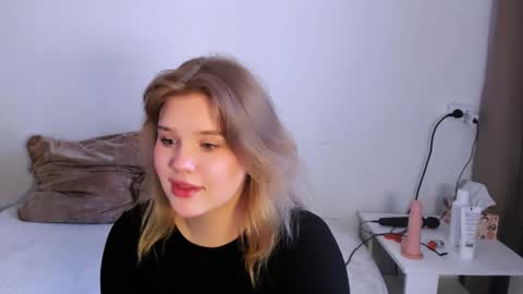 hi Im Mina  online show from February 7, 2025, 4:16 am