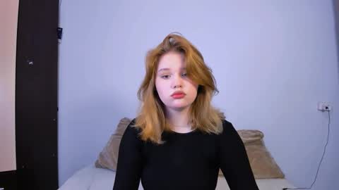 hi Im Mina  online show from September 24, 2025, 11:46 am