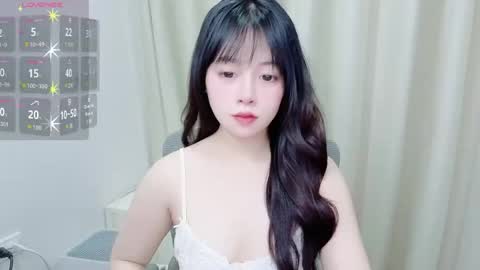 Snapshot of minaaaa69879 chatting on June 5, 2026, 2:40 am Na online show from June 5, 2026, 2:40 am