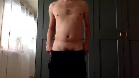 mince_alors online show from February 28, 2026, 3:57 pm