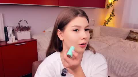 Mindi online show from October 9, 2025, 7:17 am