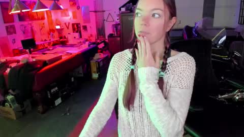 Mindy Mars online show from December 15, 2025, 4:55 pm