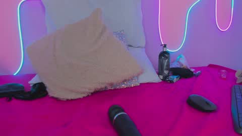 Snapshot of mingie_rouse chatting on January 18, 2025, 5:37 pm Mingie online show from January 18, 2025, 5:37 pm