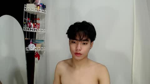 mingkla_man online show from March 17, 2026, 6:50 am