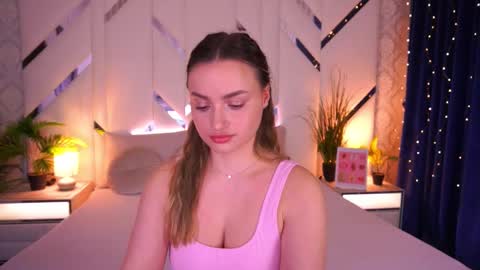 Snapshot of minifox_ chatting on February 13, 2026, 8:54 am minifox_ online show from February 13, 2026, 8:54 am