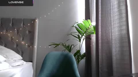   Mini Mila Kunis ft Ashton Katchero. Follow me to stay in touch  online show from November 14, 2025, 4:17 pm