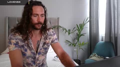   Mini Mila Kunis ft Ashton Katchero. Follow me to stay in touch  online show from November 16, 2025, 3:06 pm