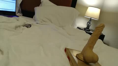 Snapshot of minime1920 chatting on March 1, 2026, 4:14 am minime1920 online show from March 1, 2026, 4:14 am