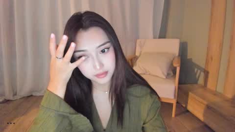 minnie_jin online show from October 13, 2025, 1:22 pm