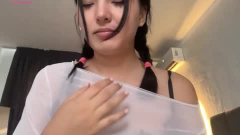 Snapshot of minnie_joy_ chatting on June 4, 2026, 12:22 pm Joy online show from June 4, 2026, 12:22 pm