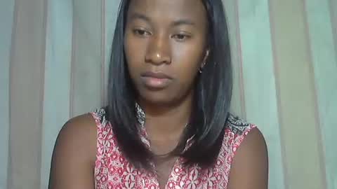 minouch211907 online show from November 28, 2025, 2:47 am