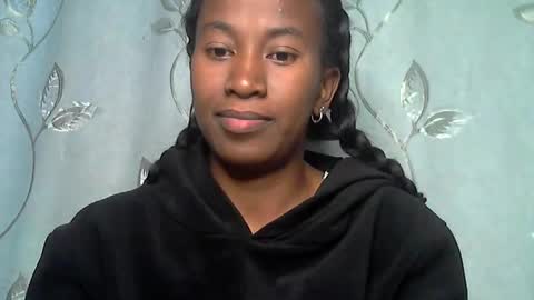 minouch211907 online show from April 14, 2026, 7:42 pm