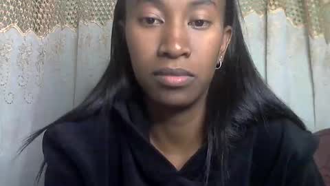 minouch211907 online show from June 5, 2026, 7:08 pm