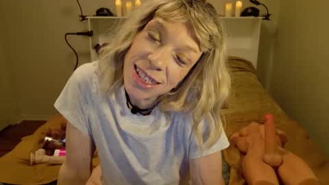 Snapshot of minxtessarae chatting on May 2, 2026, 4:23 pm Tessa Rae online show from May 2, 2026, 4:23 pm
