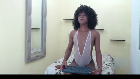 Snapshot of minychip_femboy chatting on June 10, 2026, 7:24 pm miny online show from June 10, 2026, 7:24 pm