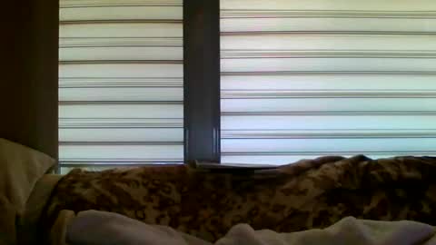 MIro1611 online show from November 12, 2025, 2:06 pm