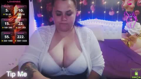 mira_cle_ online show from October 9, 2025, 8:45 am