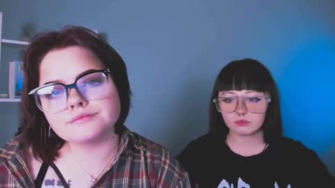 Darling Mira online show from December 5, 2025, 7:54 pm