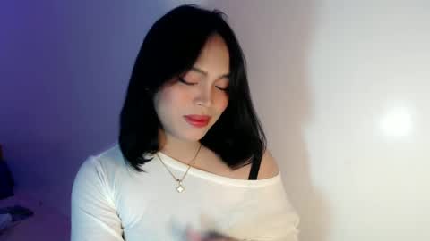 Snapshot of mira_luna222 chatting on February 6, 2025, 5:46 am Mira Bella online show from February 6, 2025, 5:46 am