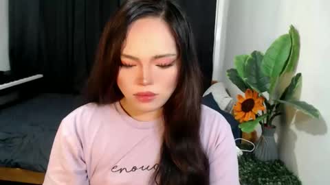 Mira Bella online show from April 19, 2026, 7:29 am