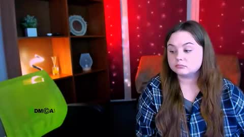 mira_lyn online show from December 1, 2025, 1:49 pm