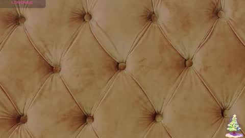 mira_lynxx online show from December 23, 2025, 5:16 am